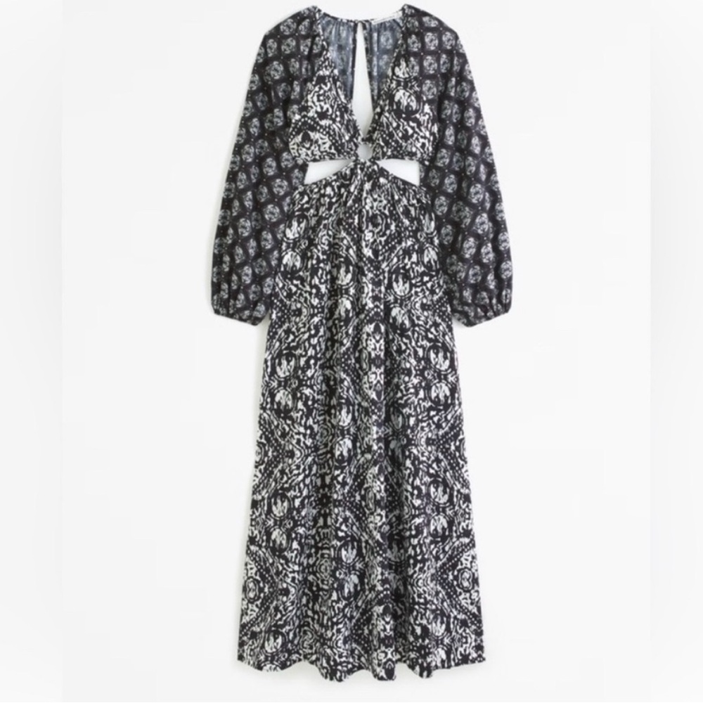 Abercrombie & Fitch Long Sleeve Plunge Cutout Maxi Dress - Picture 3 of 5